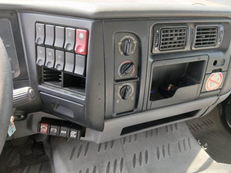 Camion Renault Midlum 210 Citerne Hydrocarbures
