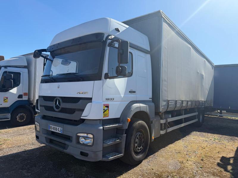 Camion Mercedes Axor 1833 Bâché Rideaux coulissants (PLSC)
