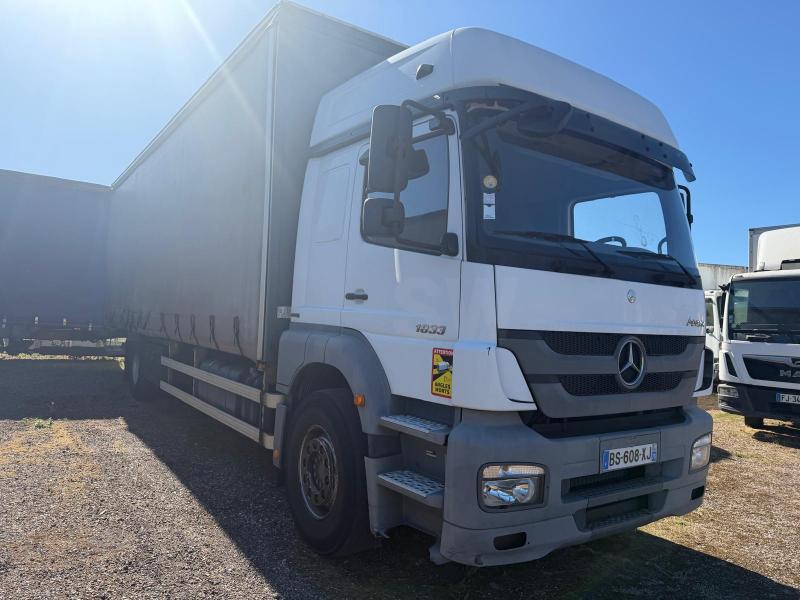 Camion Mercedes Axor 1833 Bâché Rideaux coulissants (PLSC)