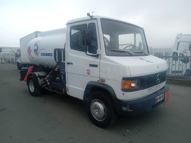 Camion Mercedes 709D Citerne Hydrocarbures
