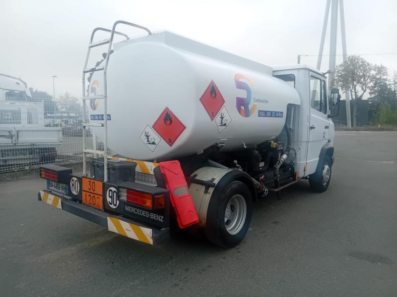 Camion Mercedes 709D Citerne Hydrocarbures