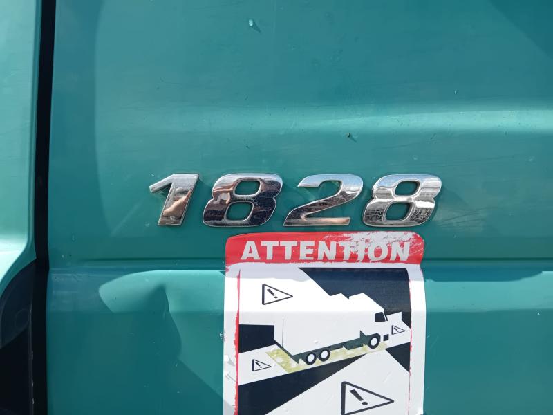 Camion Mercedes Axor 1836 Benne Benne arrière