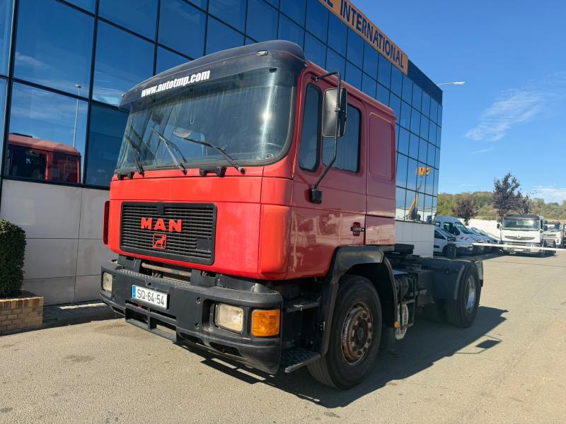 Tracteur MAN 19.372