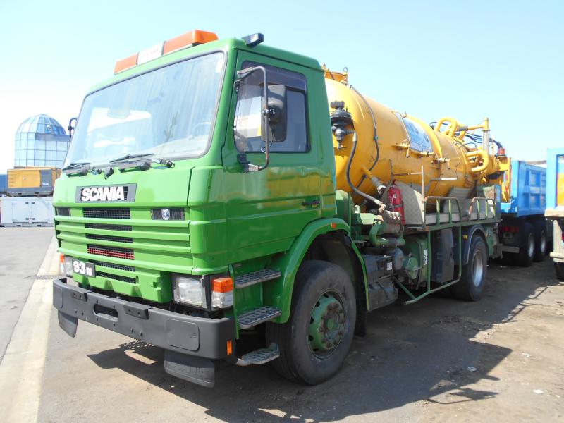 Engin de voirie Scania M 93M Camion hydrocureur