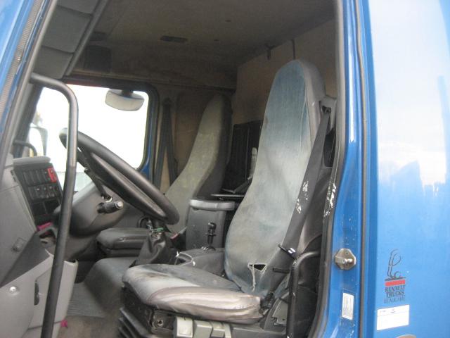 Camion Renault Midlum 180 Savoyarde (plateau ridelles bâché)