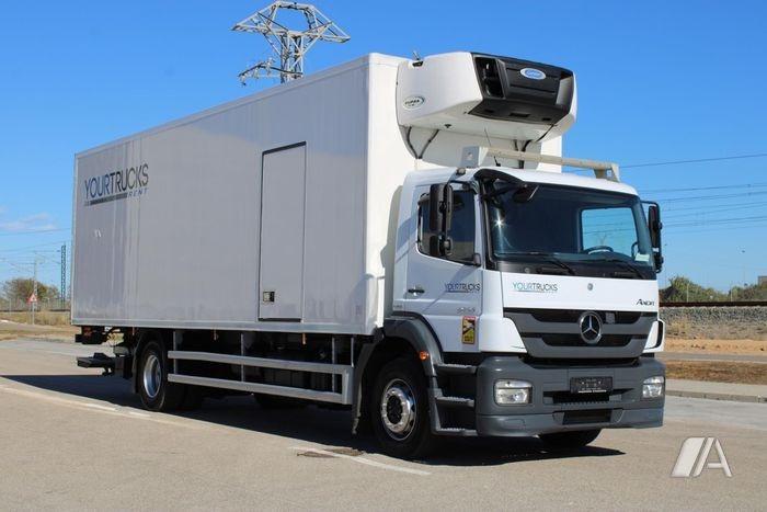 vrachtwagen Mercedes Axor 1833