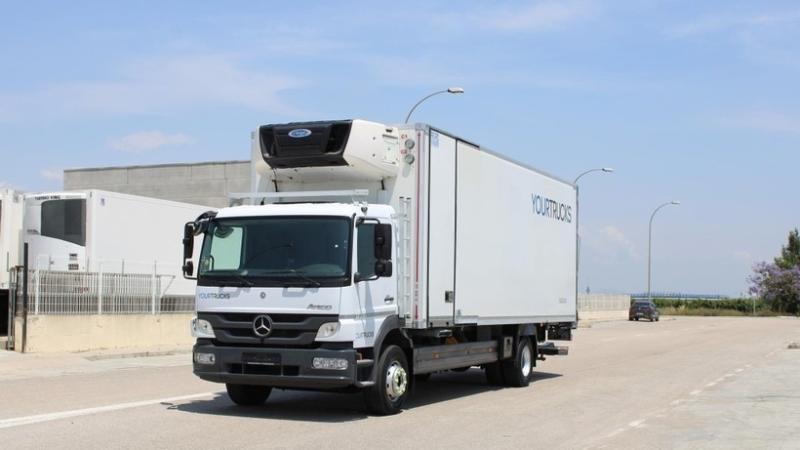 Camião Mercedes Atego