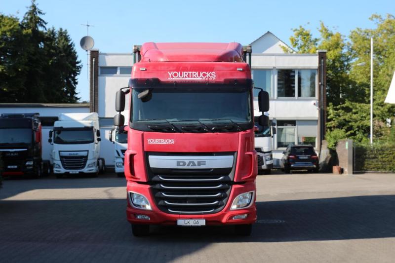 Truck DAF XF460