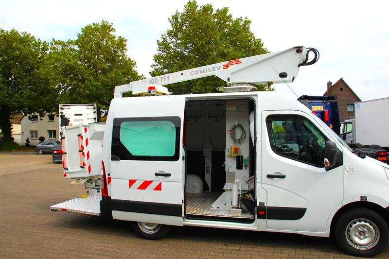 samochód dostawczy Renault Master