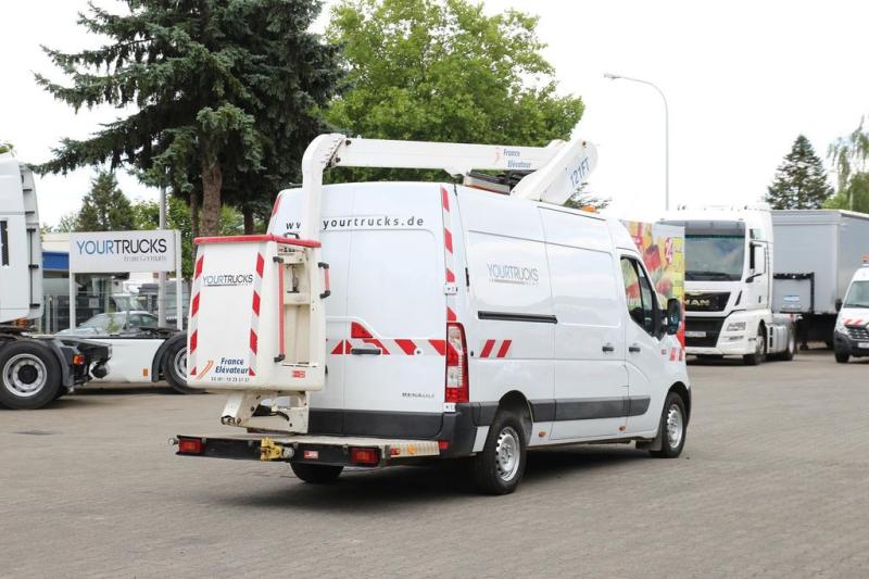 samochód dostawczy Renault Master