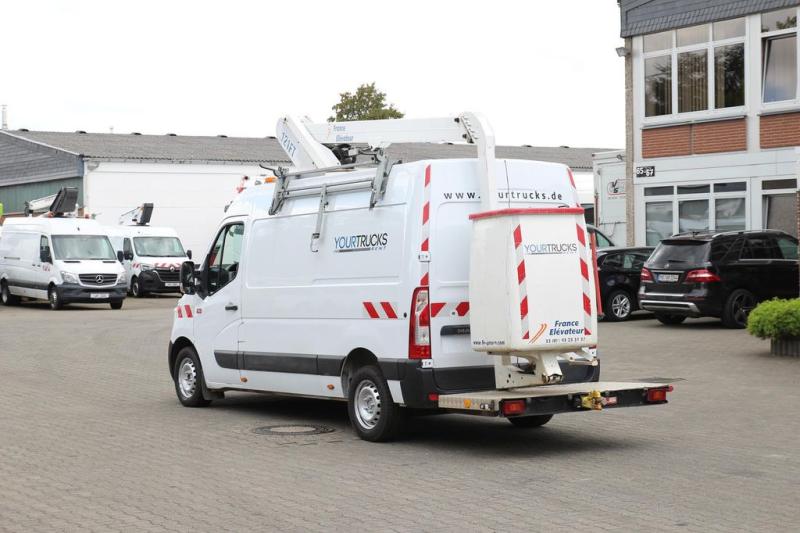 samochód dostawczy Renault Master