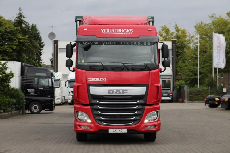 vrachtwagen DAF XF460