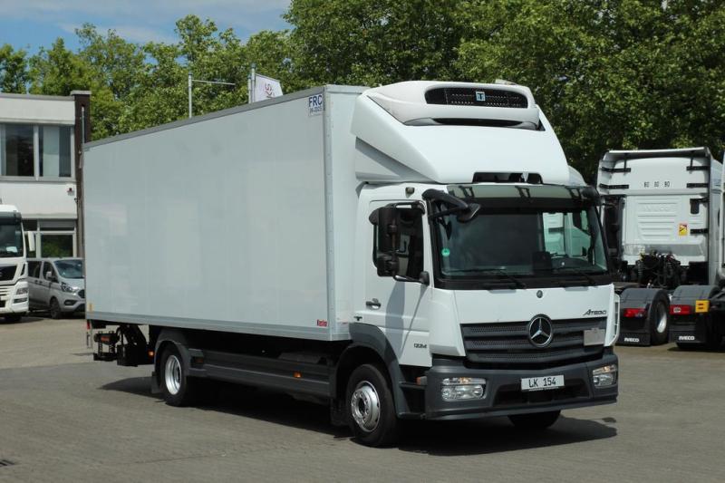 vrachtwagen Mercedes Atego