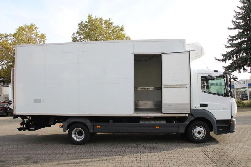 vrachtwagen Mercedes Atego