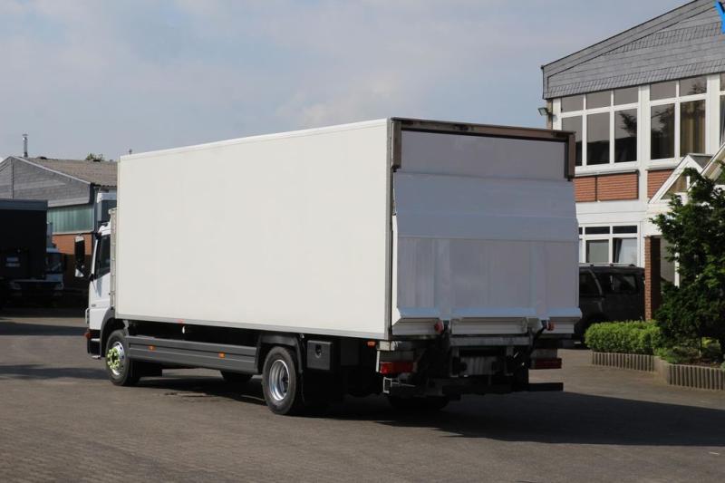 vrachtwagen Mercedes Atego