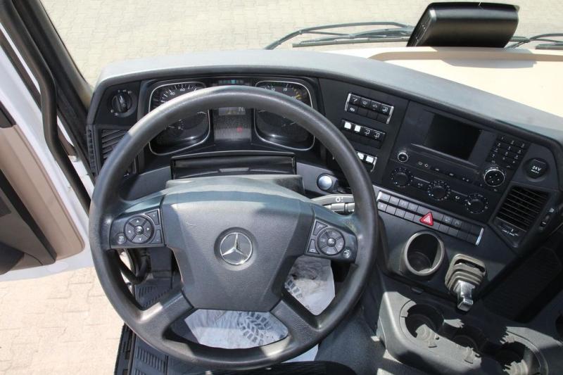 Ciągnik siodłowy Mercedes Actros