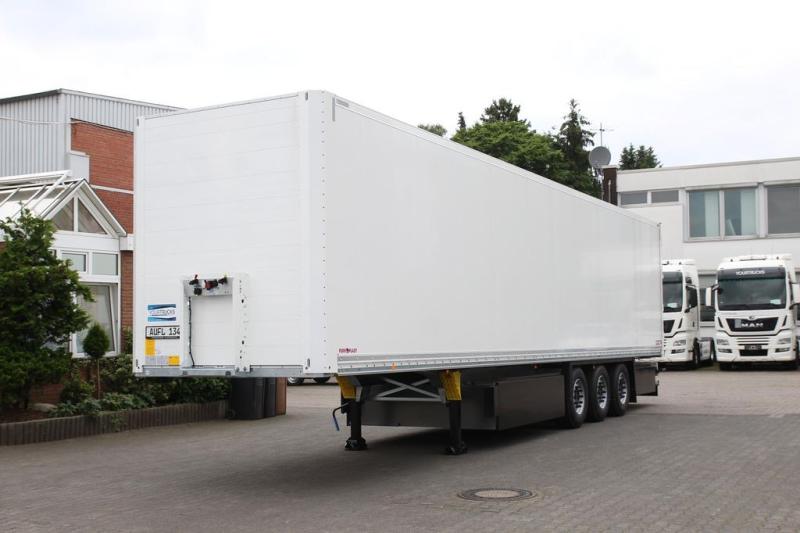 Naczepa Schmitz Cargobull Koffer  /DS /Liftachse /4x Pal.-Kasten /NEU !