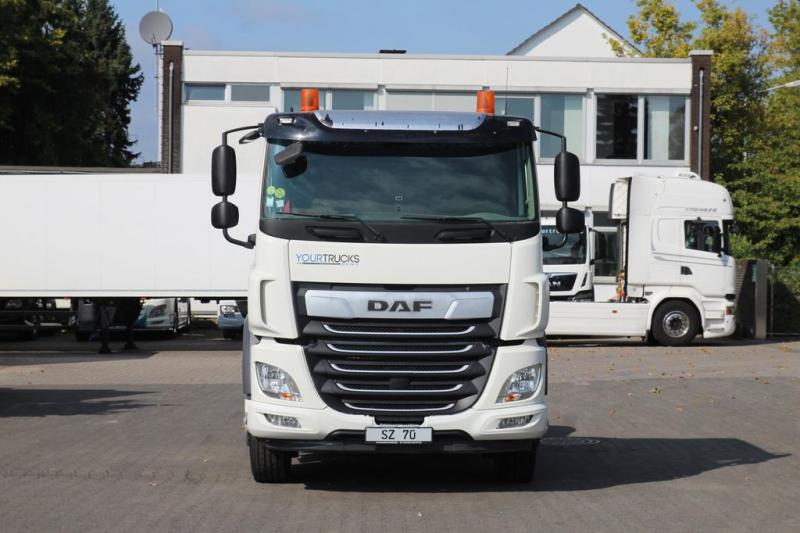 Cabeza tractora DAF CF