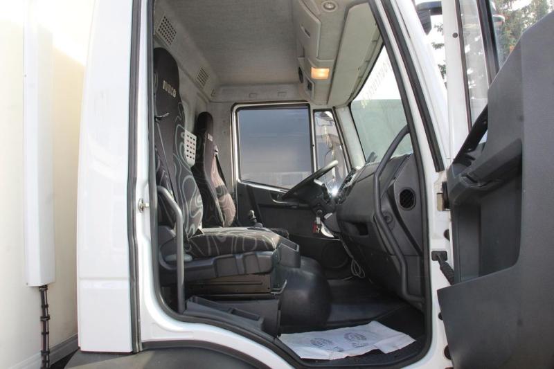 Camión Iveco ML190EL28 E5 CS 950Mt/Bi-Temp./Strom/TW/ Tür+LBW