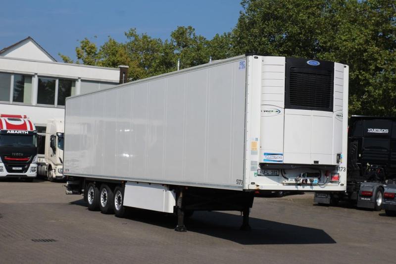 Semi-trailer Schmitz Cargobull CV 1550 /Strom /Doppelstock /Liftachse /2.406h!