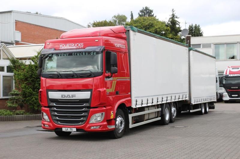 vrachtwagen met aanhanger DAF XF460