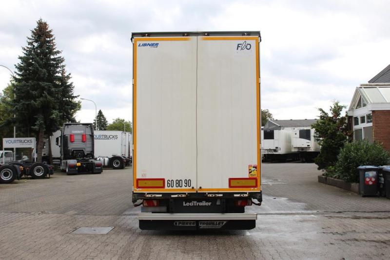 Trailer truck DAF XF460