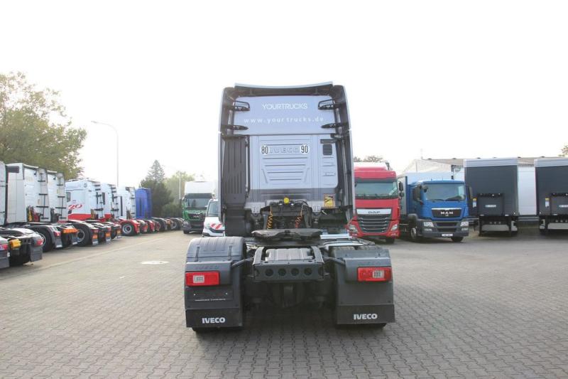 Trekker Iveco 480XP Retarder /Standklima /Kühlbox /VIN: C359