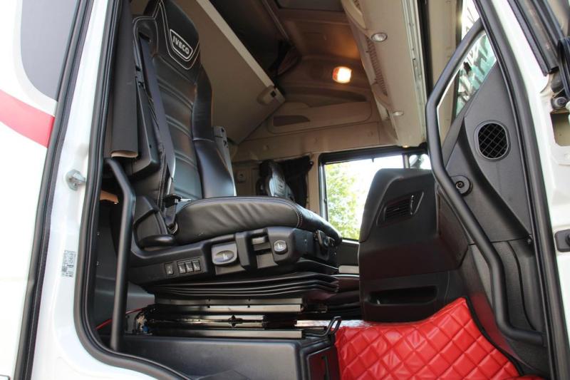 Ciągnik siodłowy Iveco AS 510 XP-ABARTH Edition Retarder Leder Voll TOP