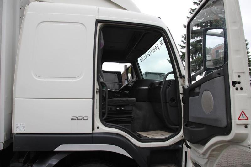 Camião Volvo FM9