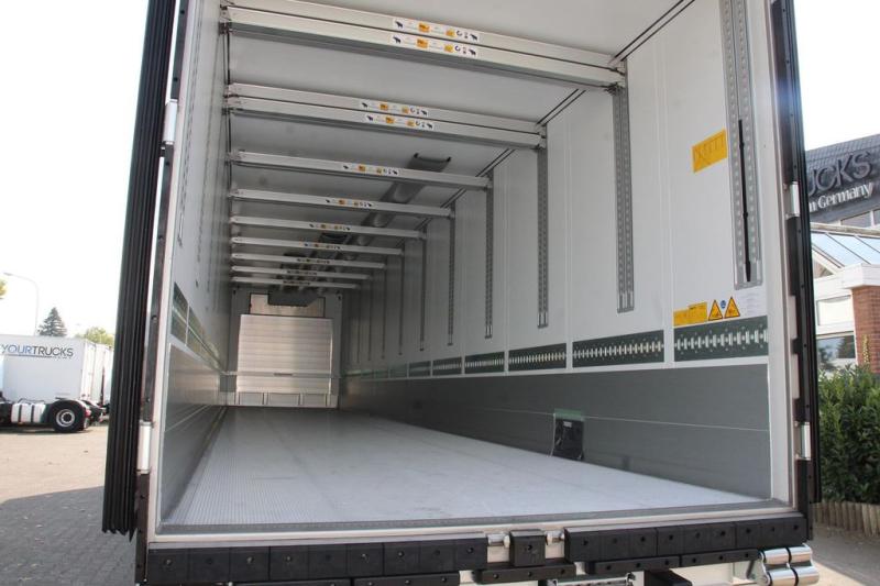 Semi-trailer Schmitz Cargobull Thermo King Advancer A400 DS/Strom/Blumen