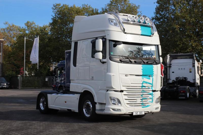 Cabeza tractora DAF XF