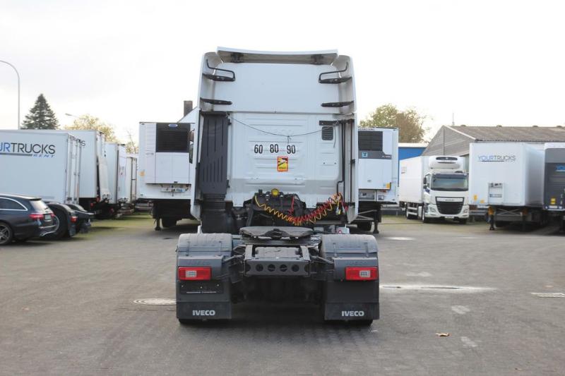 Trattore Iveco AS 460 E6 Hi-Way Kühlbox / ACC / LDW /nur 223Tkm