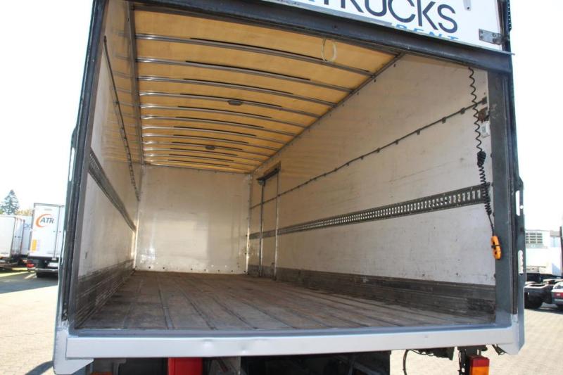 vrachtwagen Renault D 280E6 Wide/Koffer/LBW