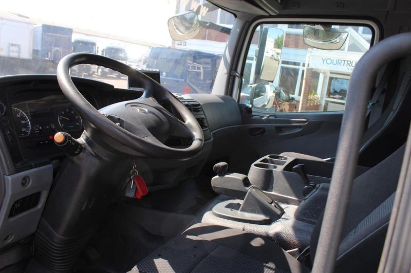 vrachtwagen Mercedes Atego