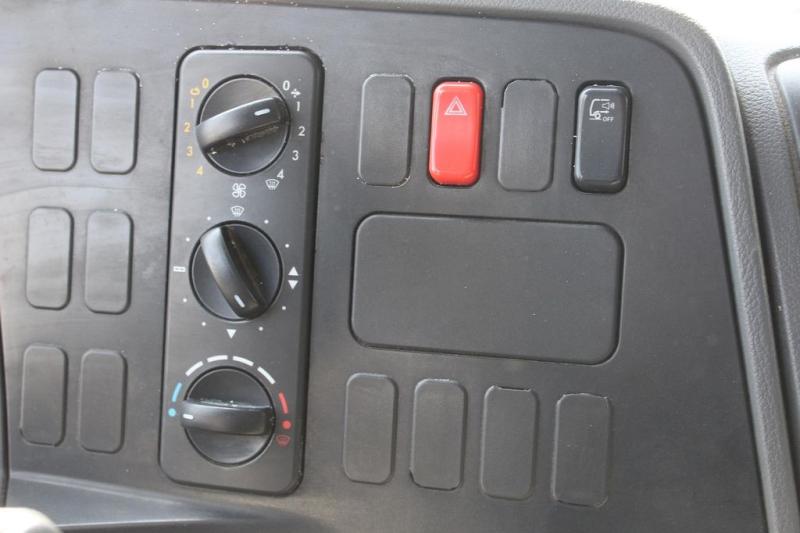 vrachtwagen Mercedes Atego
