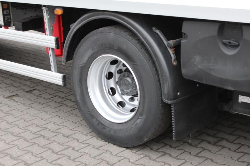 vrachtwagen DAF LF
