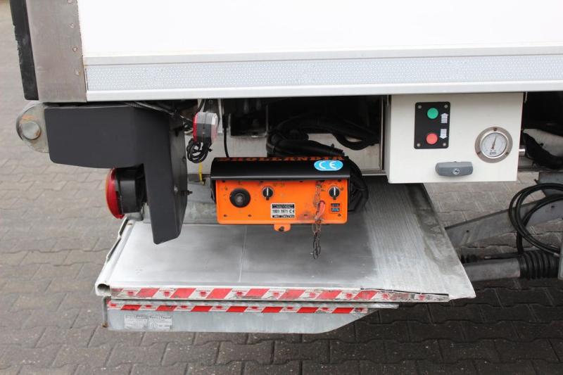 vrachtwagen DAF 1000