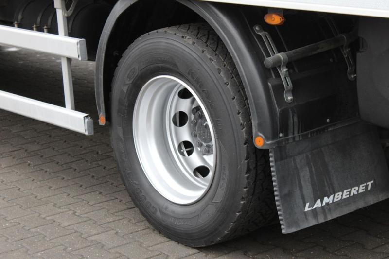 vrachtwagen DAF 1000