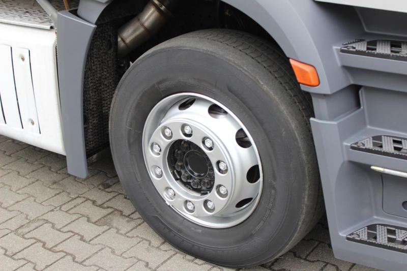 Truck Mercedes Antos