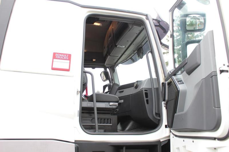 Tractor Renault T 520 E6 High Sleeper/Retarder/ 2Tanks/ Kühlbox