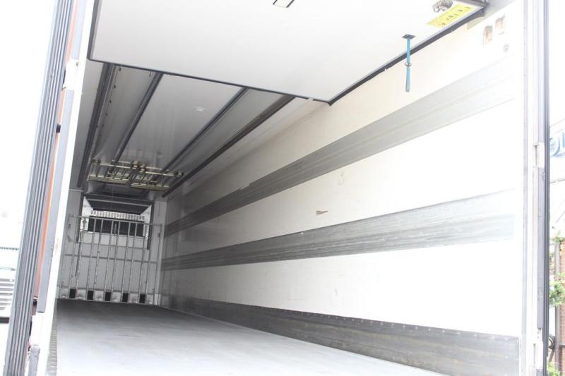 Sattelzug/Sattelauflieger Chereau CV 1550/Strom/2,65h/TW/SAF/Palletenkasten/FRC