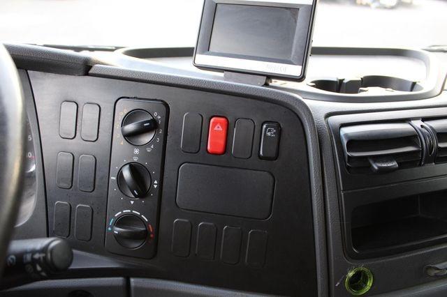 Truck Iveco Eurocargo ML 140 E 18