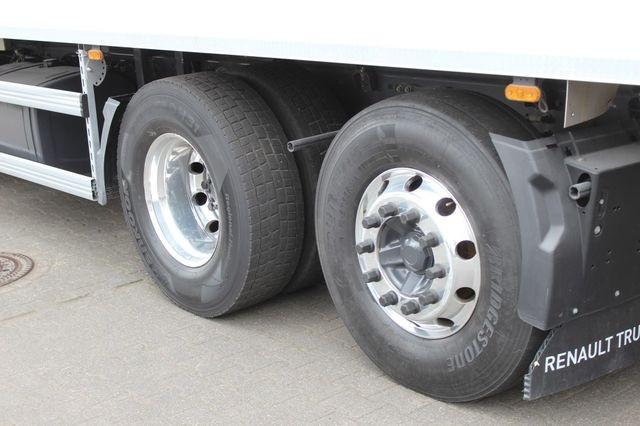 Truck Renault D-Series