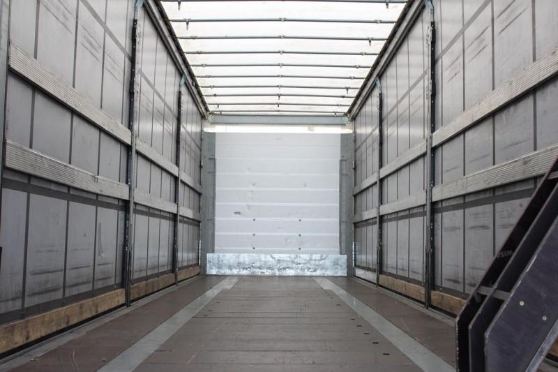 Semirremolque Schmitz Cargobull Standard/ 2,8h/ Edscha/ 2xLift/ Coil/ Alufelgen