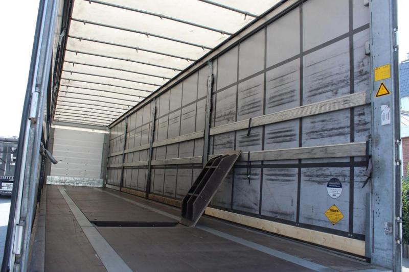 Semirremolque Schmitz Cargobull Standard/ 2,8h/ Edscha/ 2xLift/ Coil/ Alufelgen