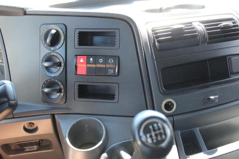 Ciężarówka Mercedes Atego