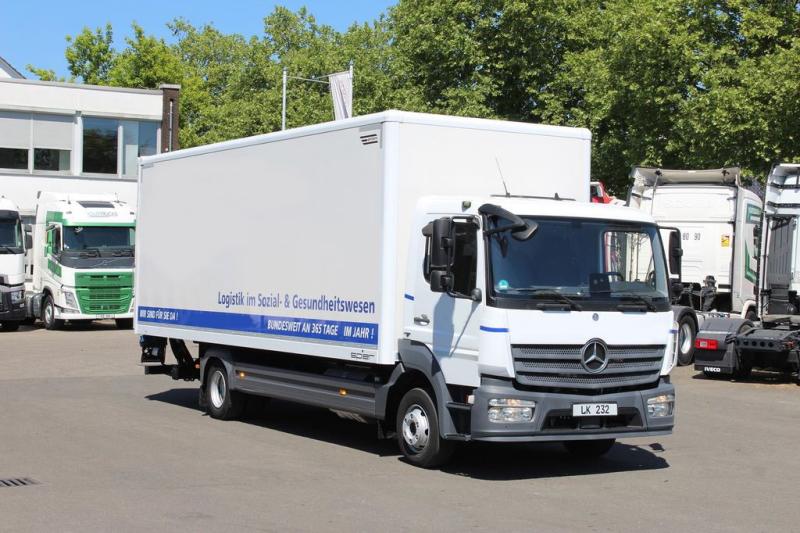 Ciężarówka Mercedes Atego