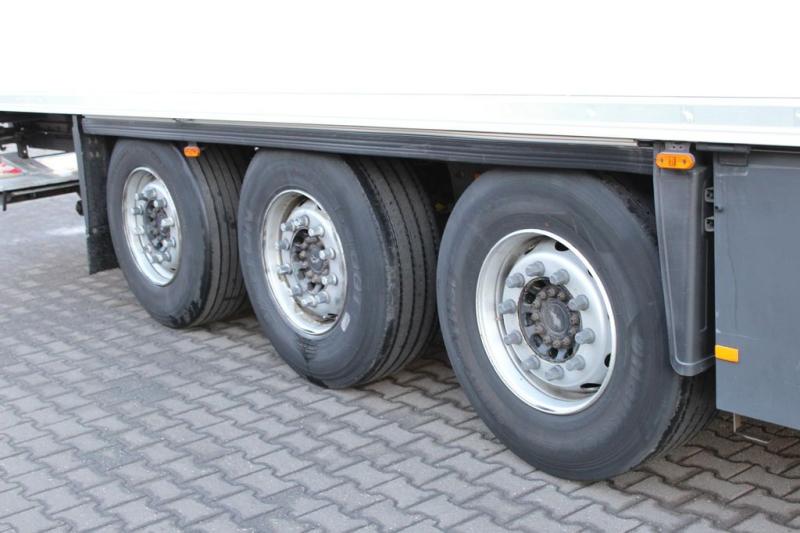 Sattelzug/Sattelauflieger Schmitz Cargobull TK SLXe 300/2,65m/doppelstock/Pal-kasten/Blumen