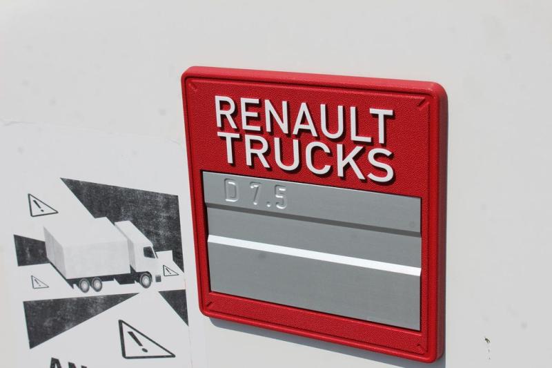 Camião Renault D 7.5 E6 Kühler/ LBW+Rolltor/Strom/Klima/53Tkm!
