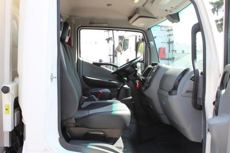 Camião Renault D 7.5 E6 Kühler/ LBW+Rolltor/Strom/Klima/53Tkm!